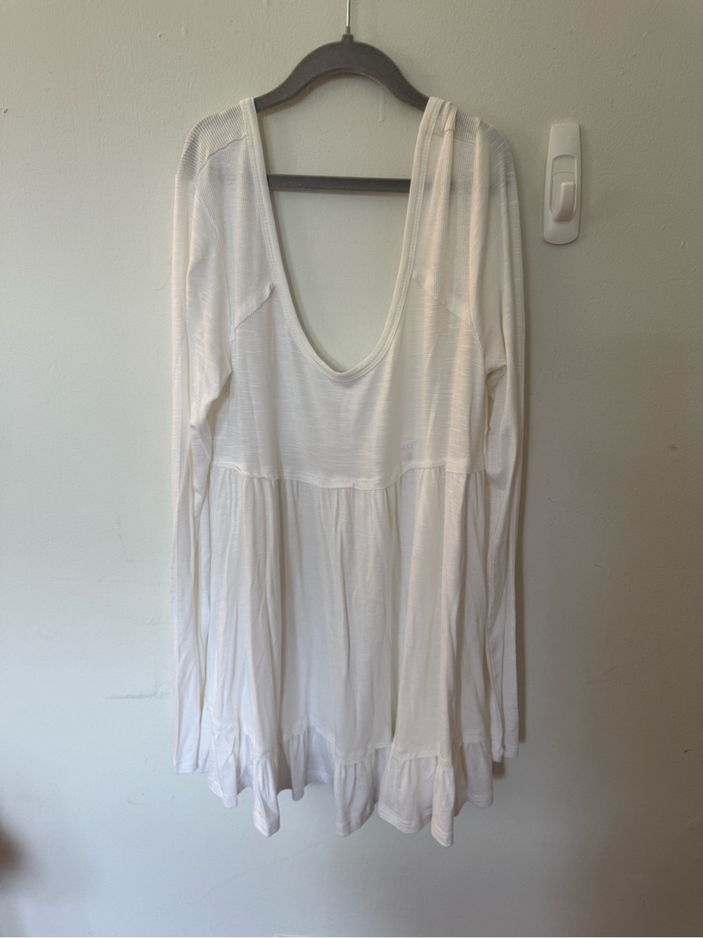 VENUS White Long Sleeve Scoop Neck Tunic